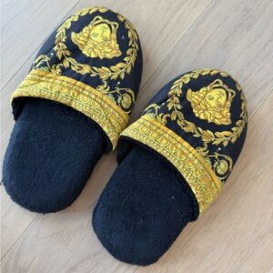 Versace Baroque Print Slippers – Authentic – Black/Gold